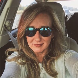 Meet your Posher, Debra